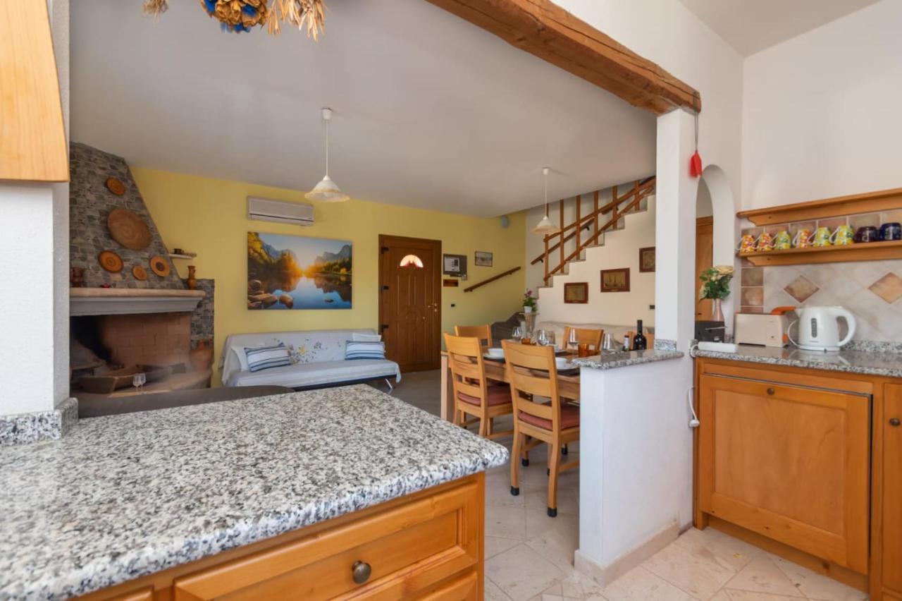 Casa Su Rimediu Villa Орозеи Екстериор снимка